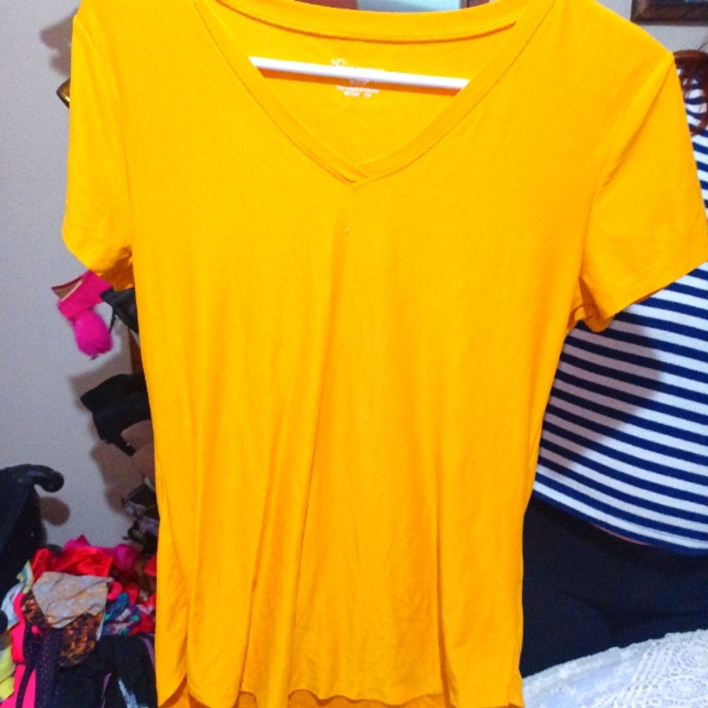Medium gold tee